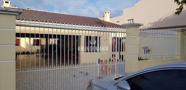 Sobrado com fino acabamento no Capão do Leão