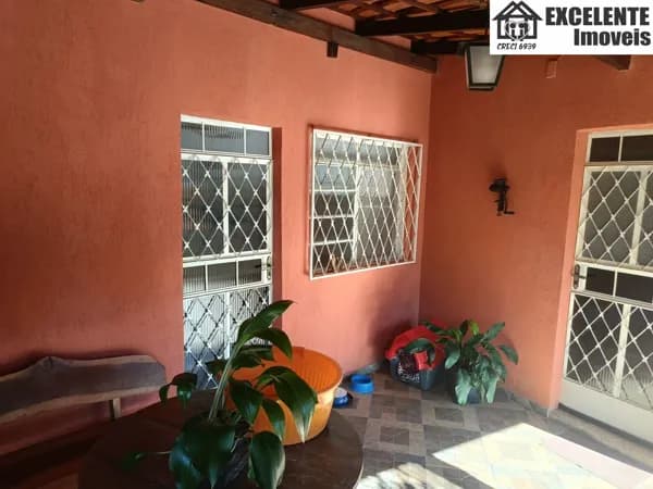 Casa com terreno