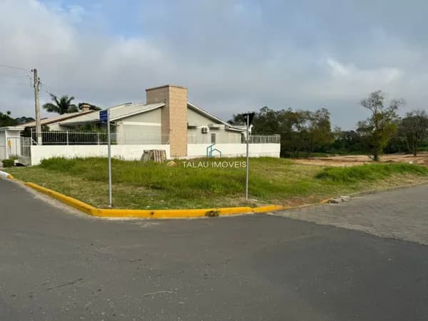 Ótima localização , um ótimo terreno de esquina no Centro