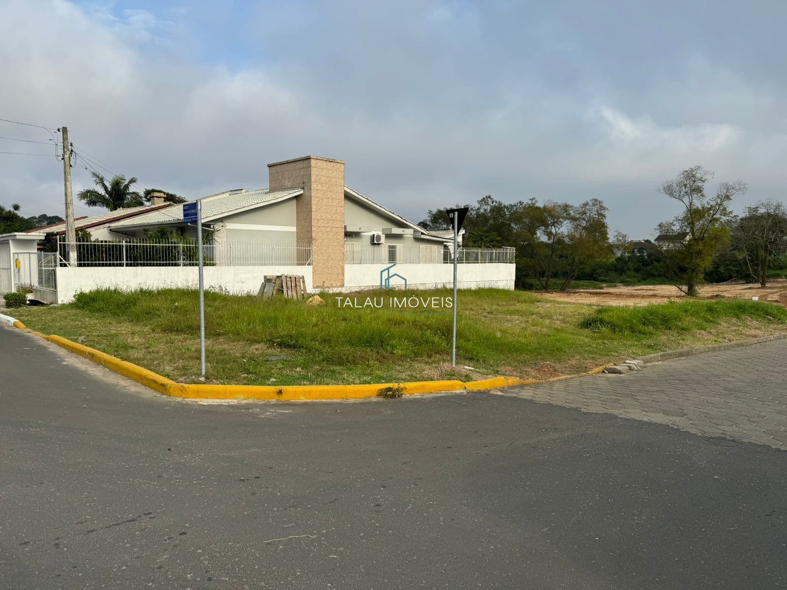 Ótima localização , um ótimo terreno de esquina no Centro