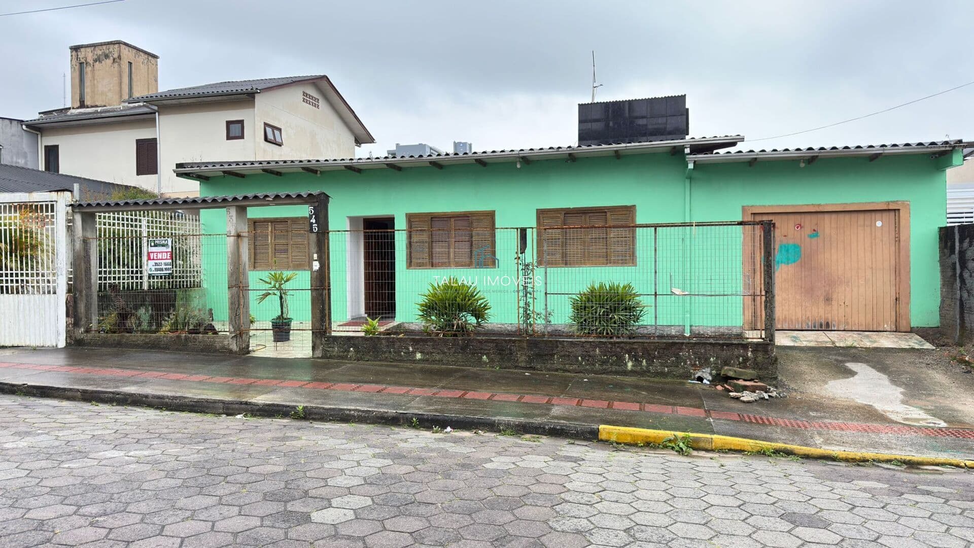 Casa de Alvenaria á venda, Localizada no centro de Araranguá