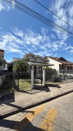 Casa em excelente localização