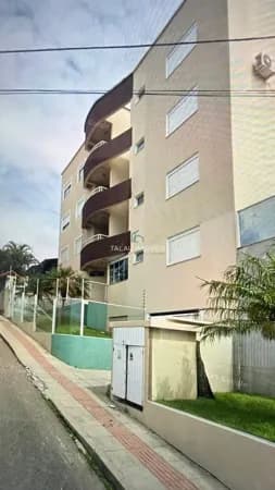 Apartamento Padrão, Localizado em Serraria São José SC.