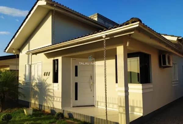 Casa de alvenaria, Localizado no Bairro Lagoão