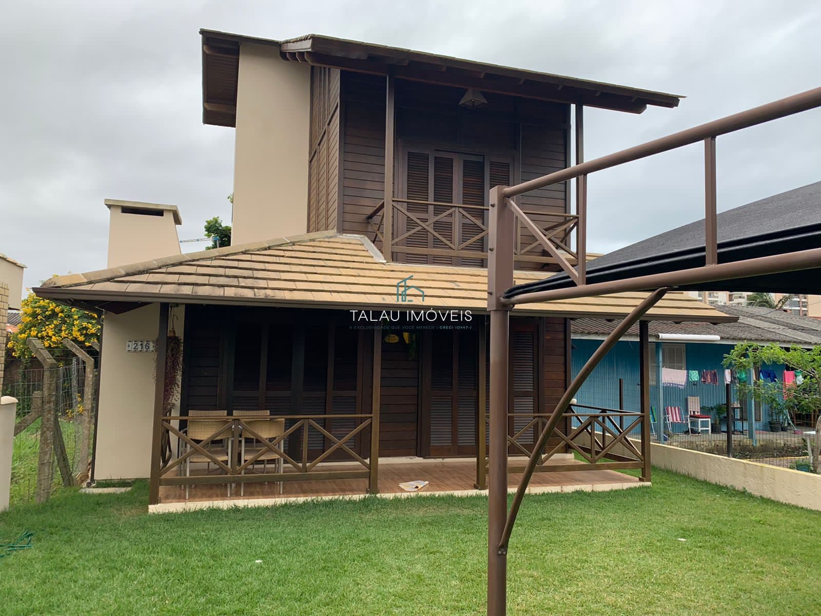 Casa Chalé Localizada em Balneário Arroio do Silva, SC