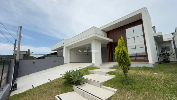 Casa Alto Padrão no Bairro Urussanguinha