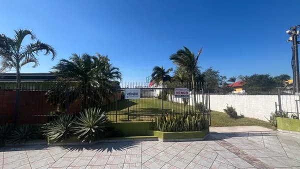 Terreno Com Excelente Localização! Medindo 12 x 47.