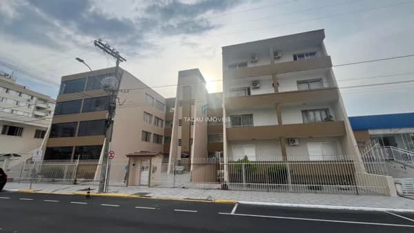 Apartamento como esse no CENTRO nāo dura muito tempo