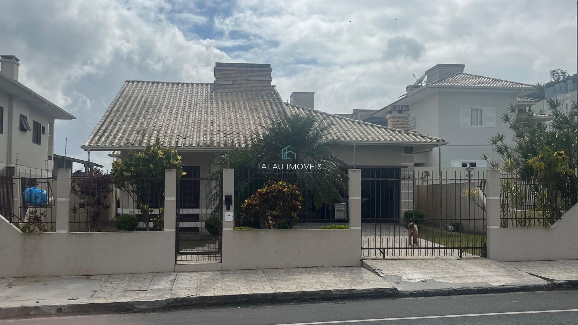 Casa alto padrão localizado na Coloninha, Araranguá