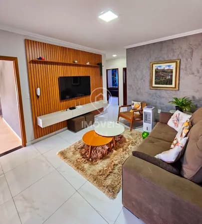 🏡 Casa à Venda no Bairro Santa Rita
