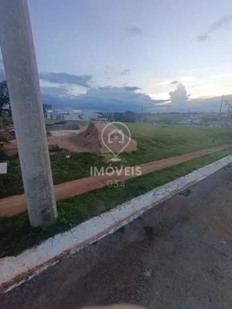 Terreno em Condomínio em Loteamento Villa das Artes, Araxá/MG