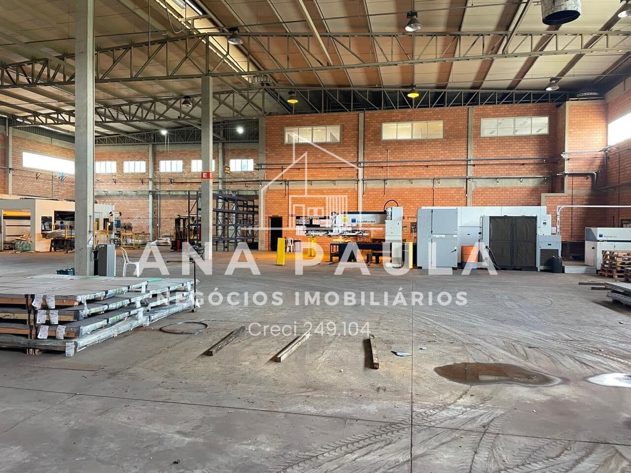 Galpão com 2000 m² com transformador - AMERICAN PARK