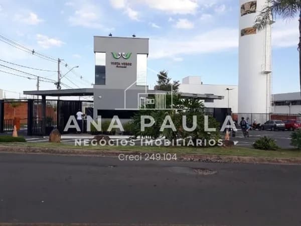 Sobrado com 03 suites disponível para venda