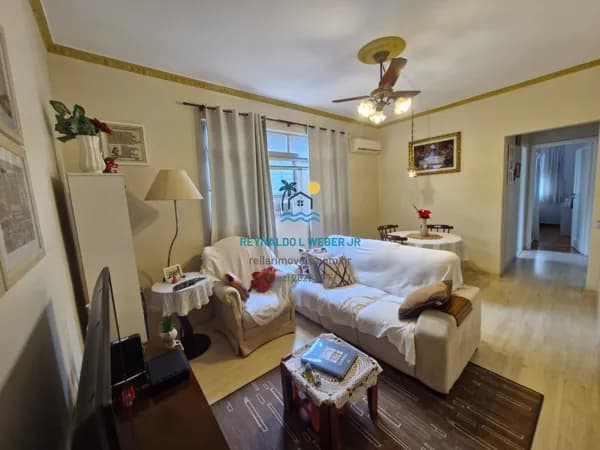Apartamento no Embaré com 2 quartos e sacada