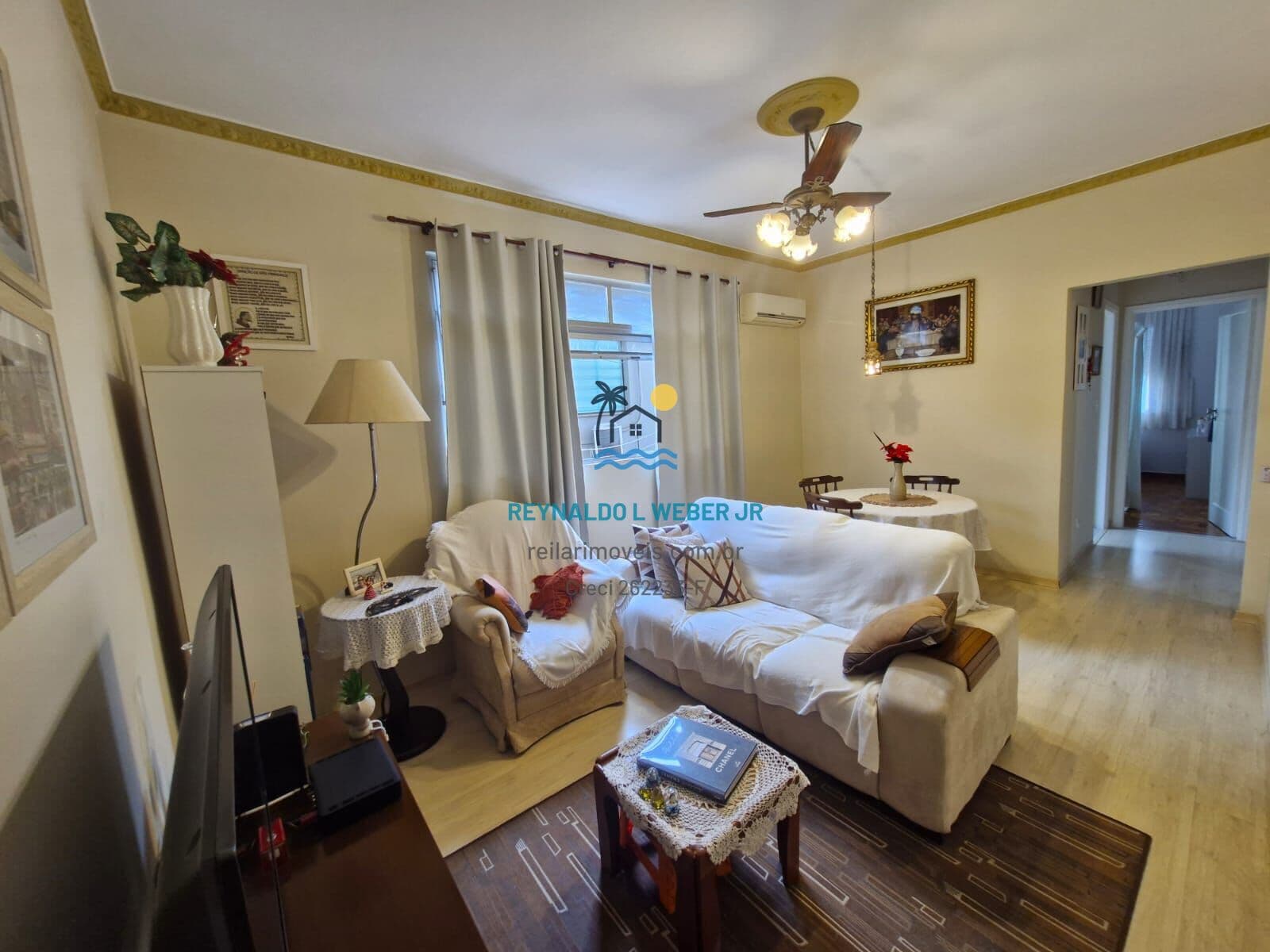 Apartamento no Embaré com 2 quartos e sacada