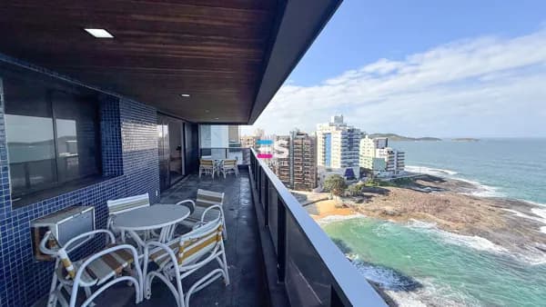 Apartamento de 4 quartos sendo 2 suítes, de frente para o mar no Centro de Guarapari/ES
