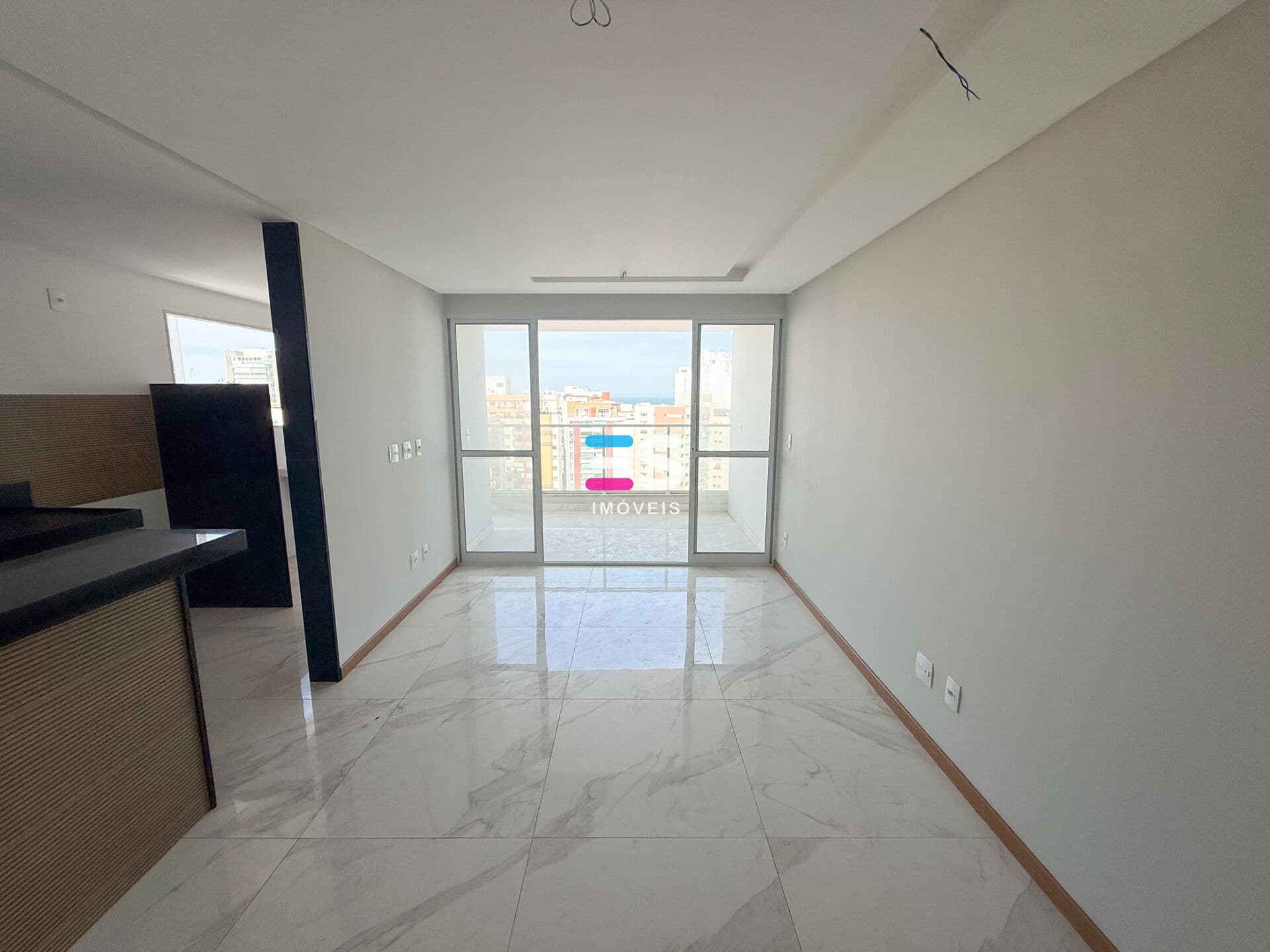 Apartamento novo de 3 quartos à venda no coração do centro de Guarapari!