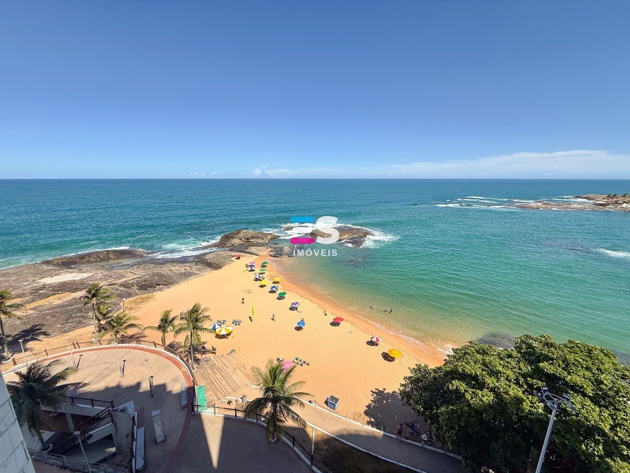 Apartamento com 3 quartos reformado de frente para o mar