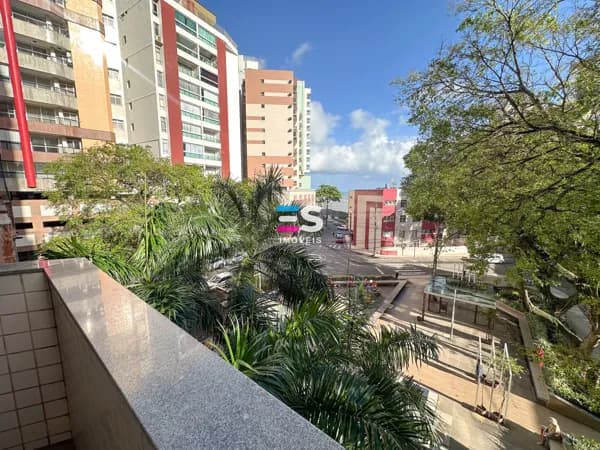 PRAÇA DO BRADESCO - APARTAMENTO PARA VENDA DE 2 QUARTOS COM DEPENDÊNCIA À POUCOS METROS DA PRAIA