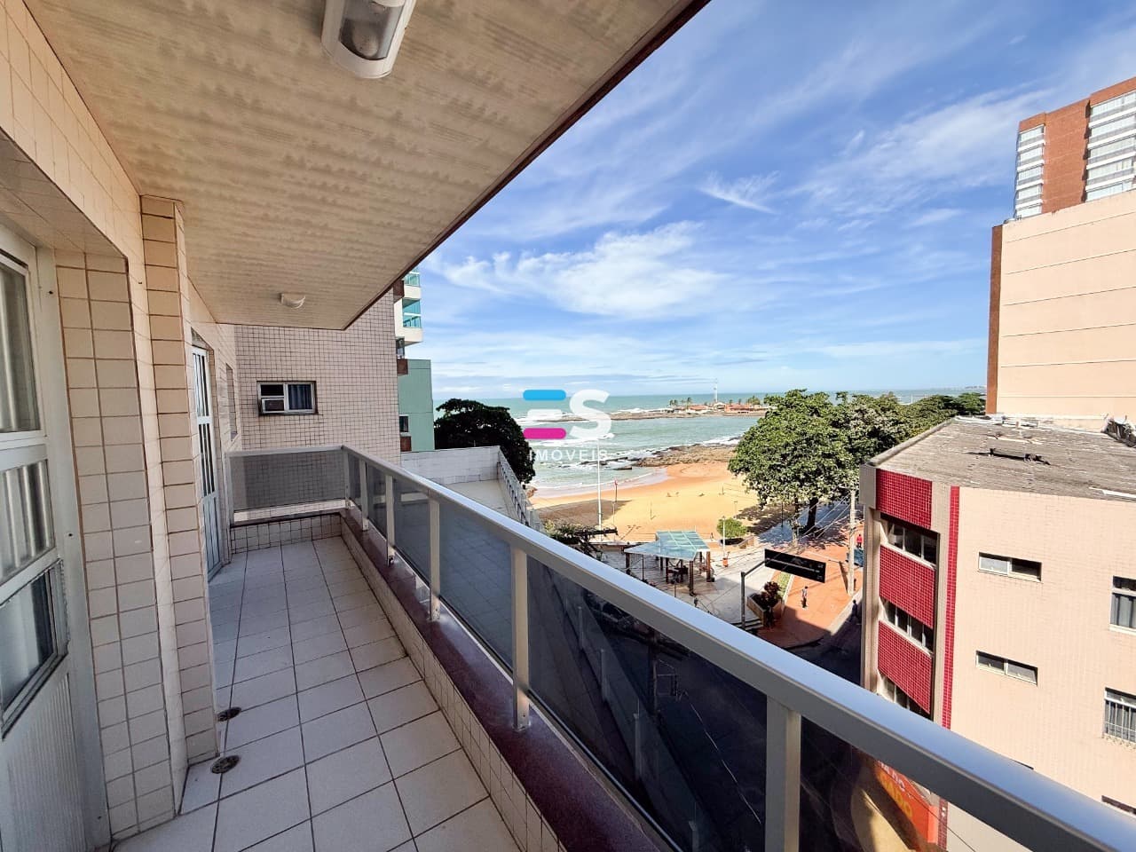 Apartamento de frente para a Praia das Castanheiras