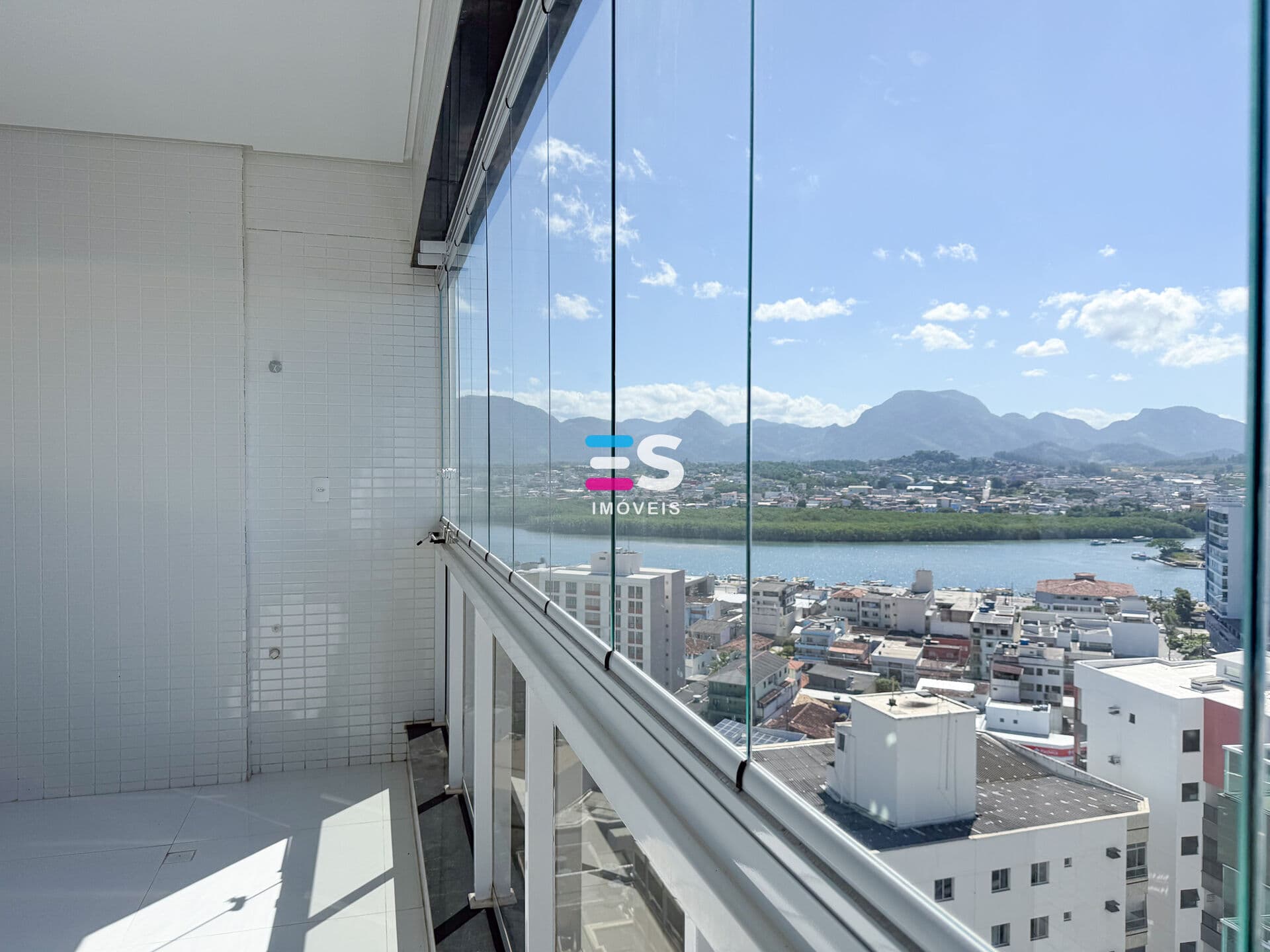 Apartamento novo de 3 quartos no Centro de Guarapari-ES, com uma das melhores áreas de lazer com 750 metros².