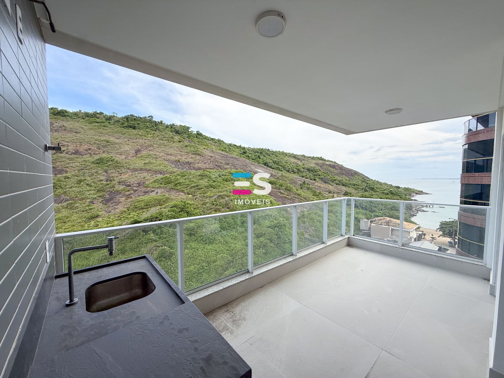 Apartamento de 3 quartos, com vista para o mar na Praia do Morro, Guarapari/ES