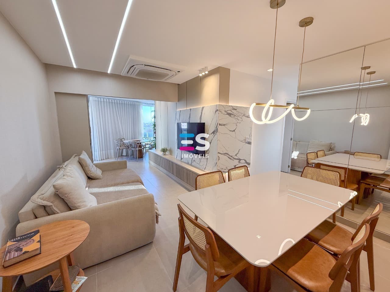 APARTAMENTO PARA VENDA NOVO, A POUCOS PASSOS DO MAR DA PRAIA DO MORRO!