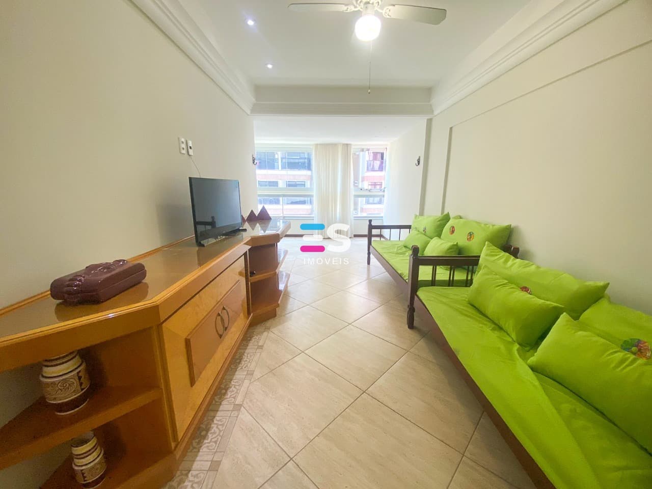 AMPLO APARTAMENTO DE 3 QUARTOS À VENDA NO CENTRO DE GUARAPARI-ES
