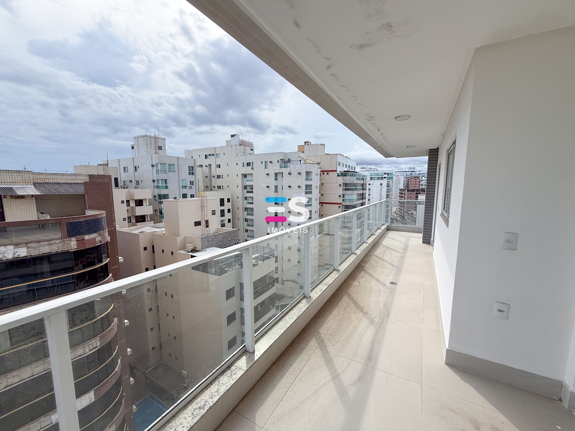 Apartamento de 3 quartos, novo, com área de lazer, na Praia do Morro, Guarapari/ES