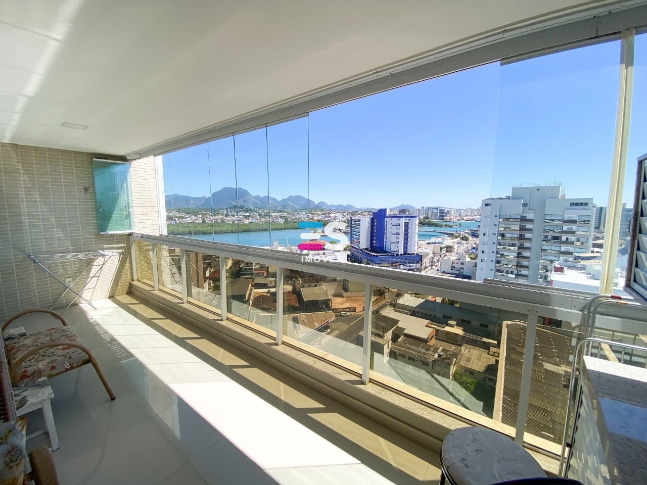 Apartamento de 3 quartos mobiliado no Centro de Guarapari-ES