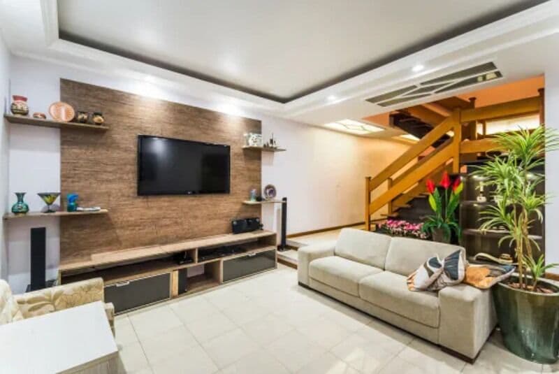 CASA DE ALTO PADRÃO COM 4 SUÍTES, ESPAÇOS PLANEJADOS E ÁREA GOURMET COMPLETA.