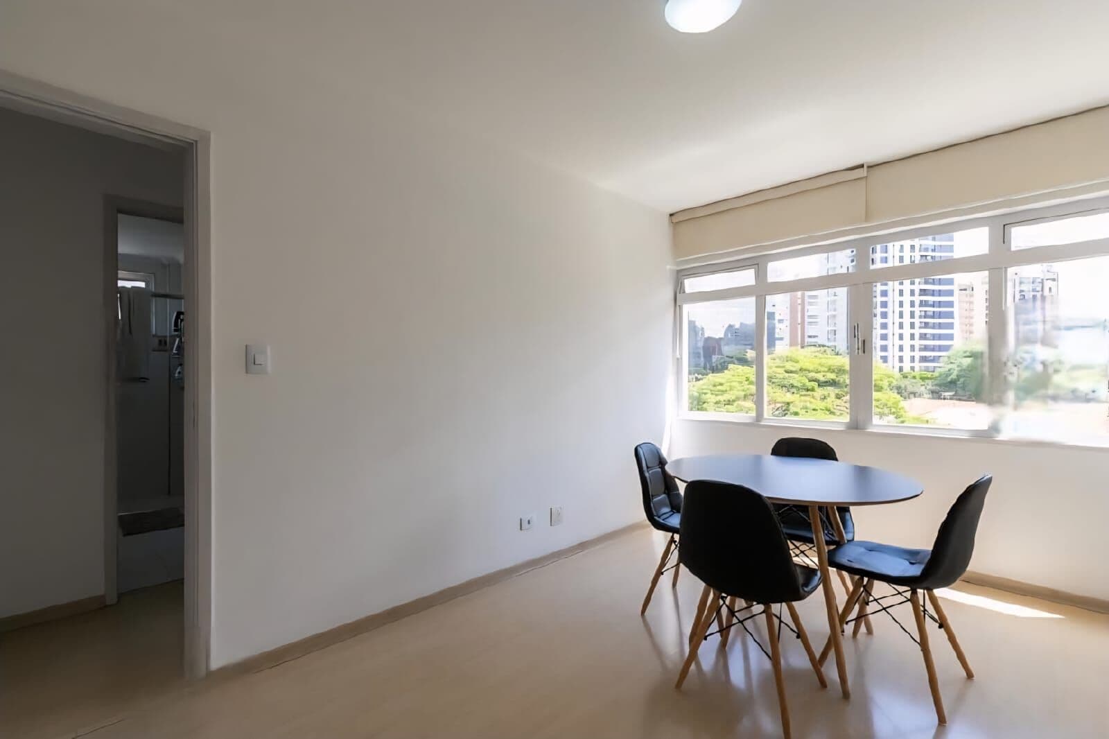 Apartamento à venda de 2 quartos e 1 vaga - Vila Olimpia - São Paulo