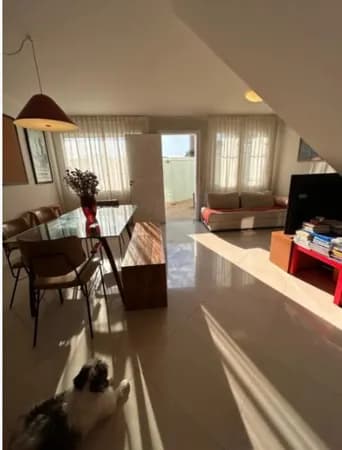 Casa duplex em condomínio no Jardim Pinheiros, 3 dormitórios e 2 vagas.