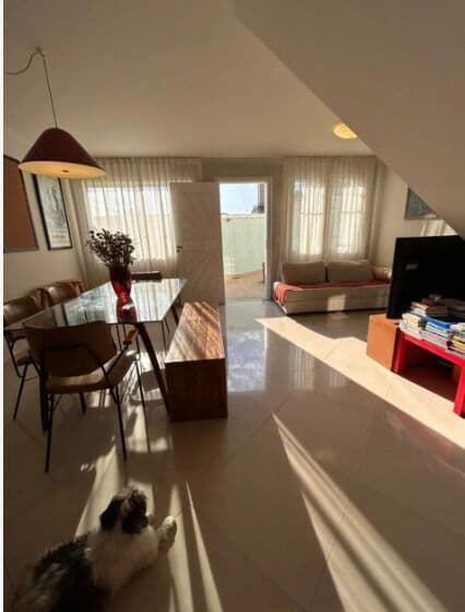 Casa duplex em condomínio no Jardim Pinheiros, 3 dormitórios e 2 vagas.