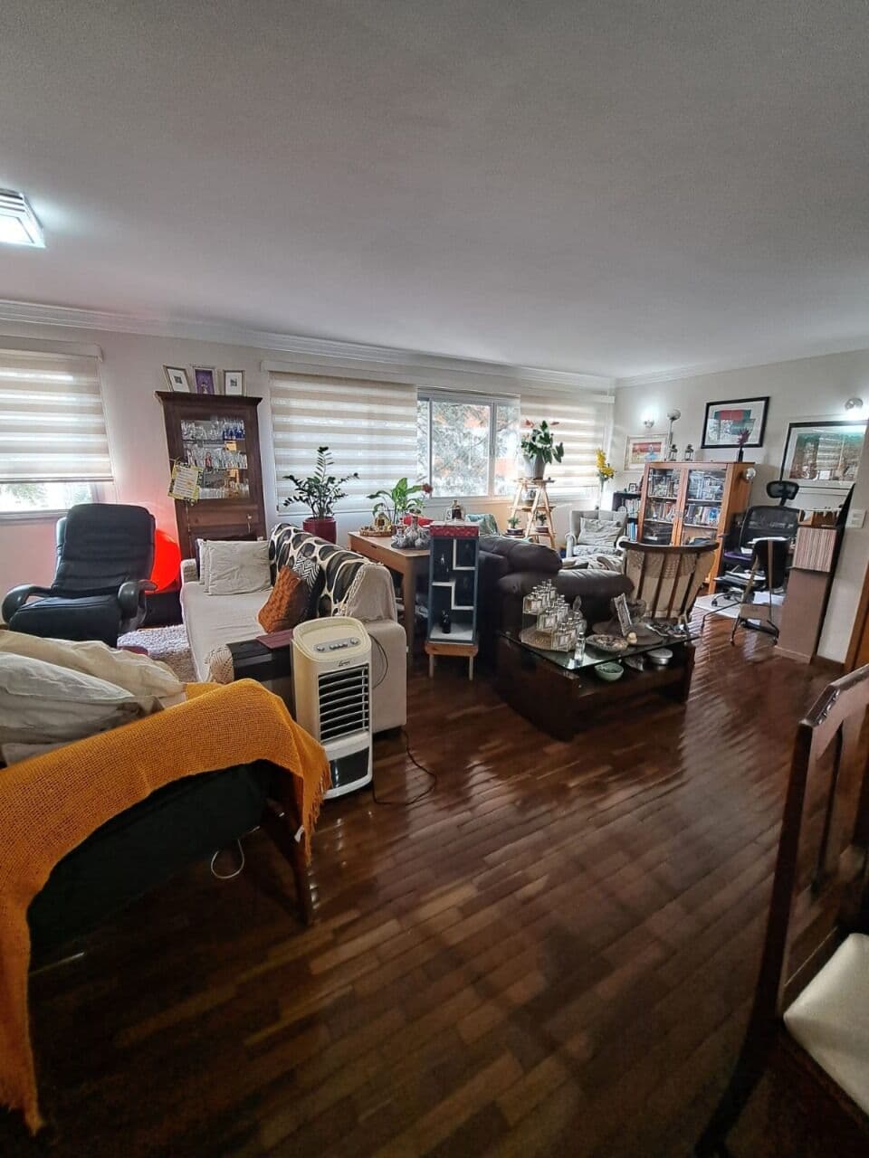 Apartamento amplo em Perdizes, 145m², próximo à PUC-SP.