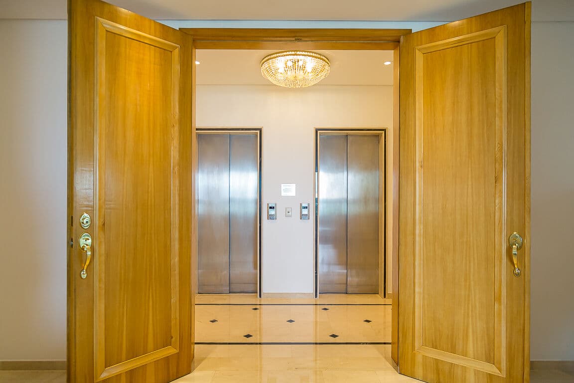 Apartamento a venda de 400m² - 6 Dormitórios - 6 Vagas - Panamby - São Paulo