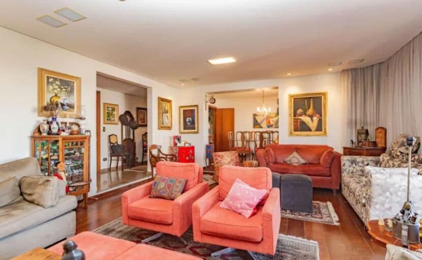 Apartamento de alto padrão na Aclimação com 4 dormitórios, vista panorâmica e 3 vagas.