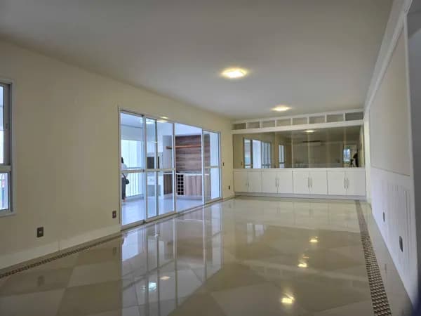 Apartamento em Barra Funda 162 m² 3 Suítes 3 vagas condomínio clube