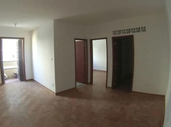 Apartamento amplo na Rua Avanhandava com 2 dormitórios e localização privilegiada no Centro de São Paulo.