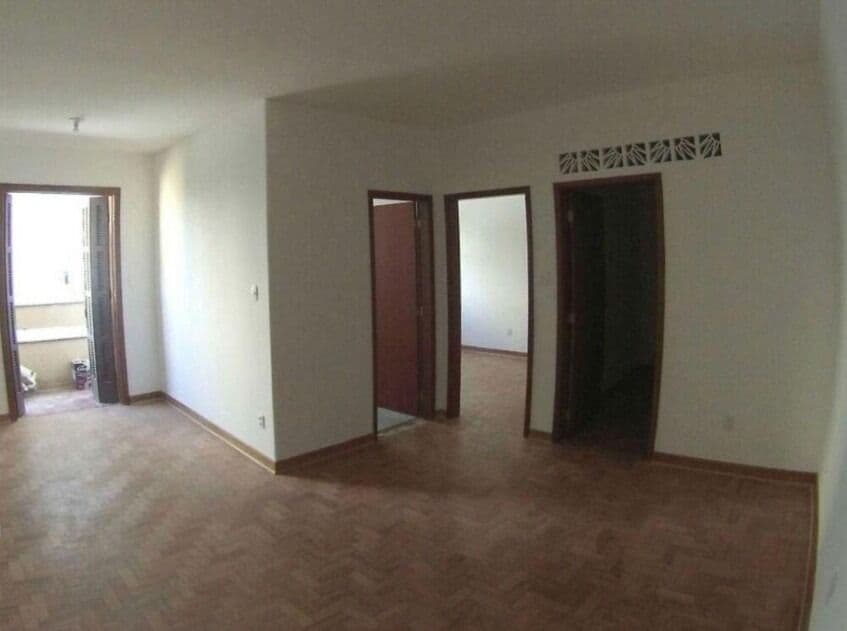 Apartamento amplo na Rua Avanhandava com 2 dormitórios e localização privilegiada no Centro de São Paulo.