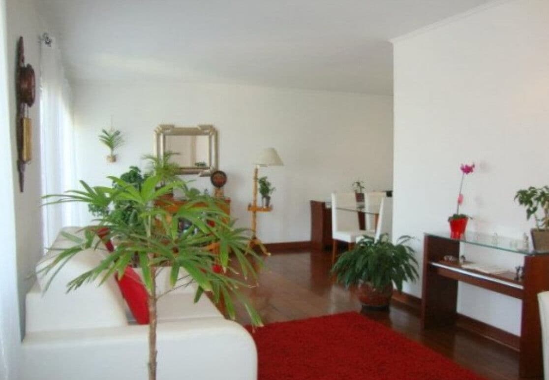 Amplo apartamento com 3 suítes e excelente padrão no Morumbi.