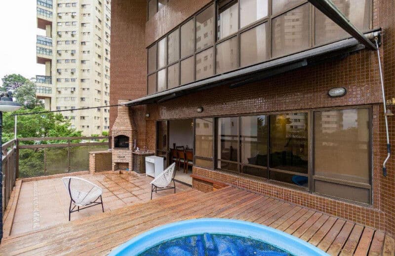 Apartamento duplex com 3 suítes, lazer privativo e varanda com piscina!
