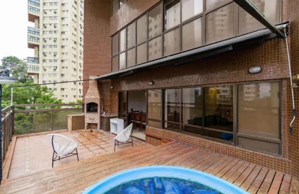 Apartamento duplex com 3 suítes, lazer privativo e varanda com piscina!