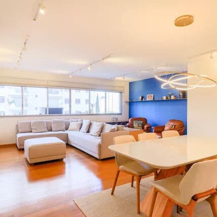 Apartamento mobiliado à venda No Campo Belo