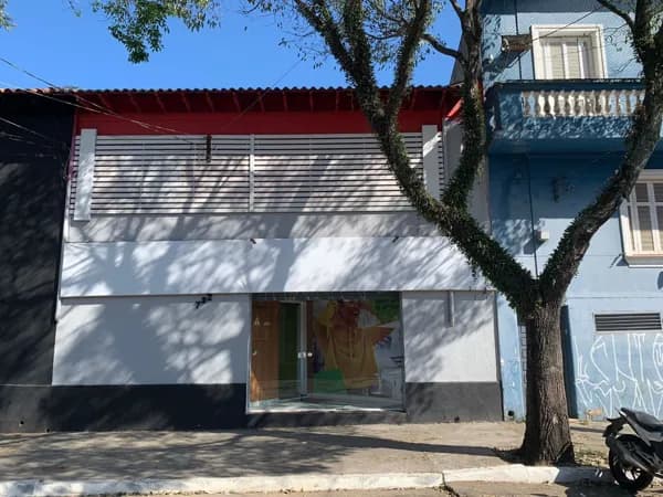 PONTO COMERCIAL PRONTO PARA USO AO LADO DO METRÔ PRAÇA DA ÁRVORE.