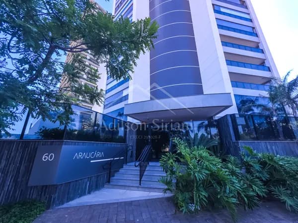 Aluga-se apartamento no Edifício Araucária