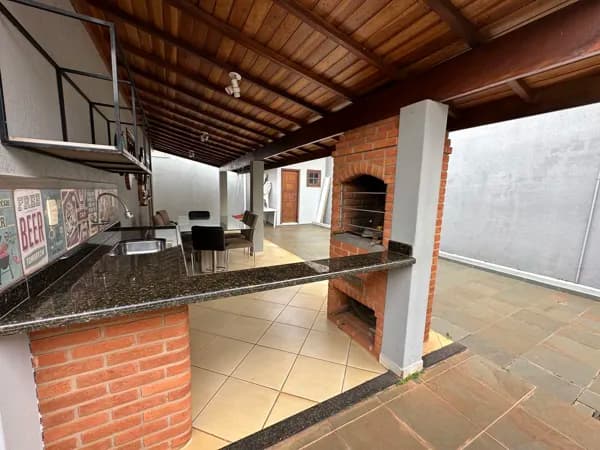 Casa à venda no bairro Jardim Rosana em Araras/SP
