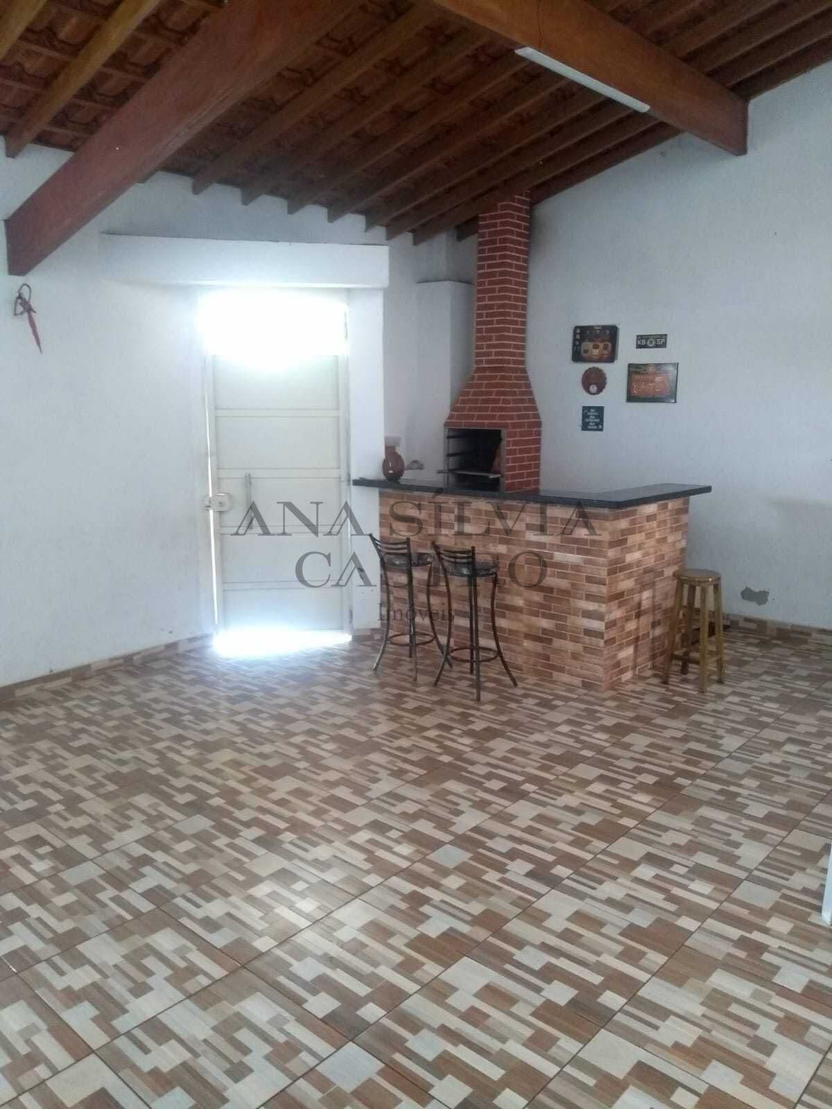 Casa com 2 Dormitórios e Espaço Gourmet no Jardim Portal do Sol