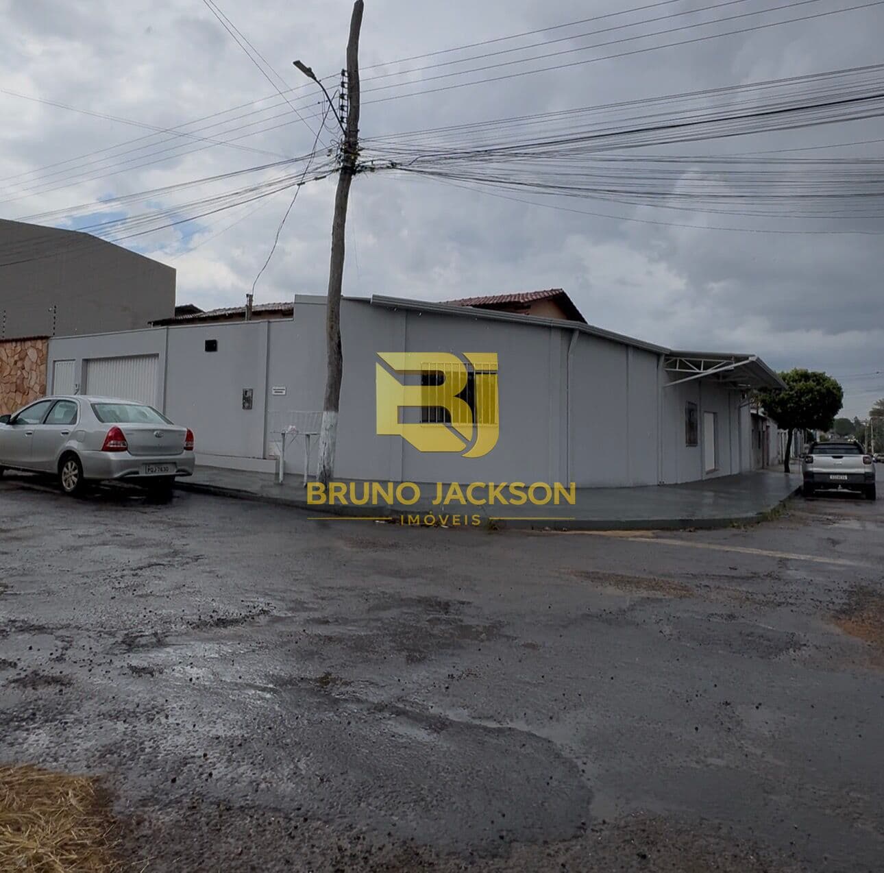 Casa + Ponto Comercial em Jardim Eldorado