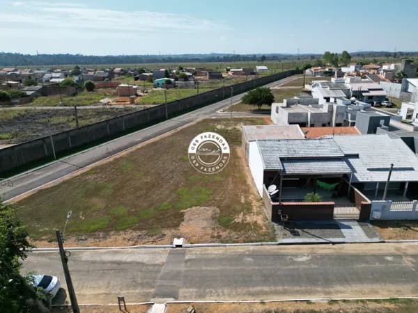 Terreno residencial de 250m2 disponível no Condomínio São Paulo
